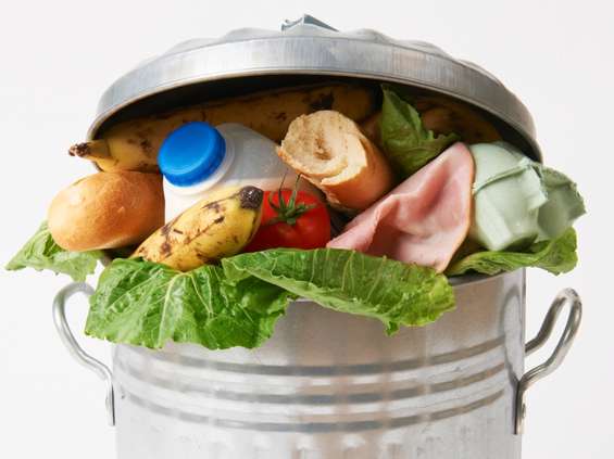 Statystyczny Polak produkuje rocznie ok. 332 mln kg odpadów 