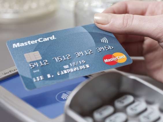 Mastercard: płatności zbliżeniowe coraz chętniej wybierane 
