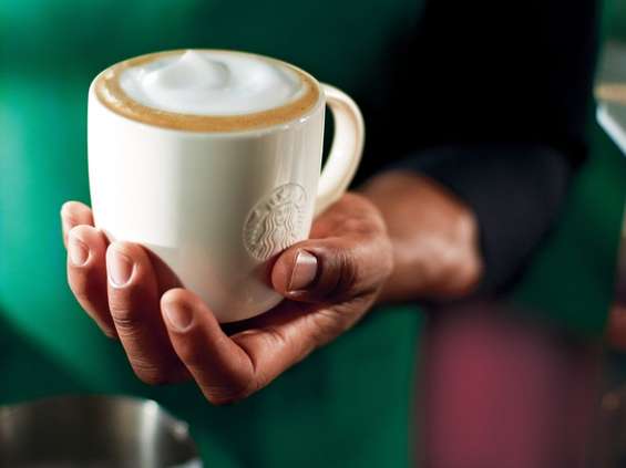 Starbucks umacnia pozycję w Polsce