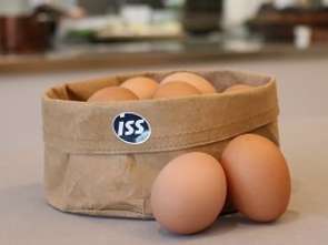 Firma cateringowa rezygnuje z jajek trójek