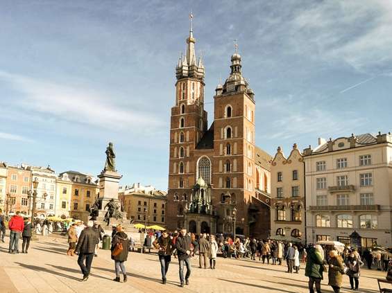 W Krakowie spada sprzedaż mocnych alkoholi 