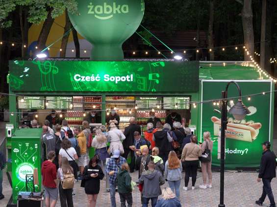 Mobilna Żabka skacze po festiwalach 