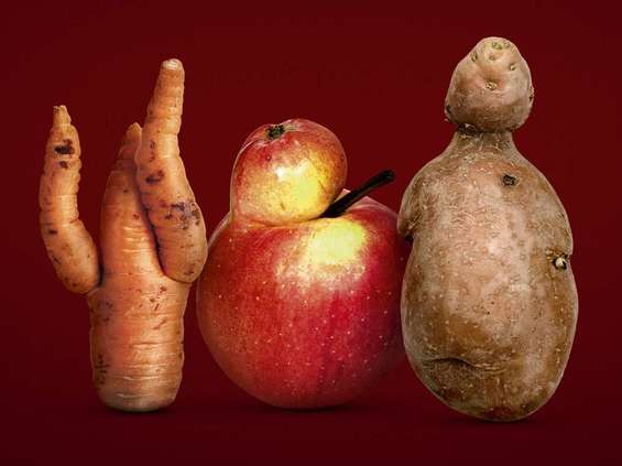 Kaufland wprowadza do oferty nieidealne owoce i warzywa 