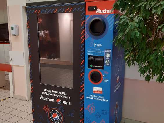 PepsiCo i Auchan stawiają recyklomat 