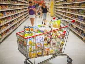 PIE: możliwy zerowy VAT na żywność, inflacja 9%
