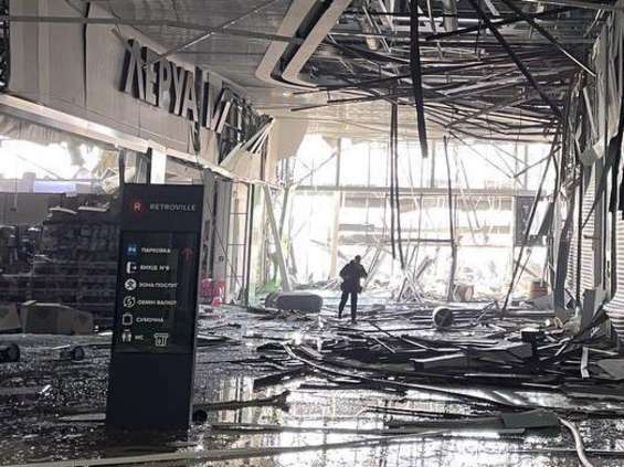 Rosyjski atak w Kijowie zniszczył sklep Leroy Merlin 