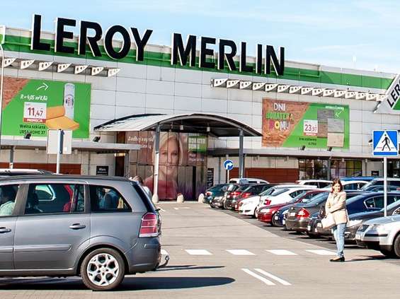 Sieci Auchan przybyło klientów, Leroy Merlin ubyło [ANALIZA] 
