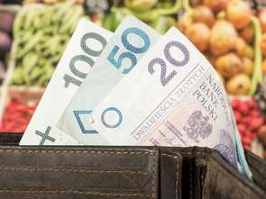 Deloitte: Polacy nie wierzą, że to przez inflację tak bardzo rosną ceny
