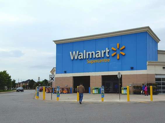 Strzelanina w Walmarcie w USA, są zabici  