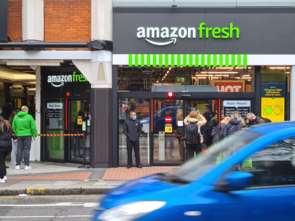 Amazon stawia na duże sklepy stacjonarne i spożywkę